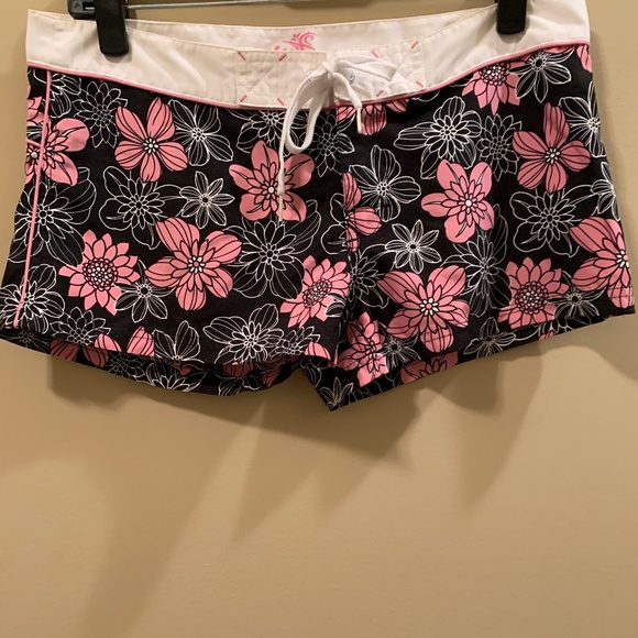 PINK SANDS VINTAGE LOW RISE SHORT SHORTS - SIZE SMALL - Picture 9 of 12